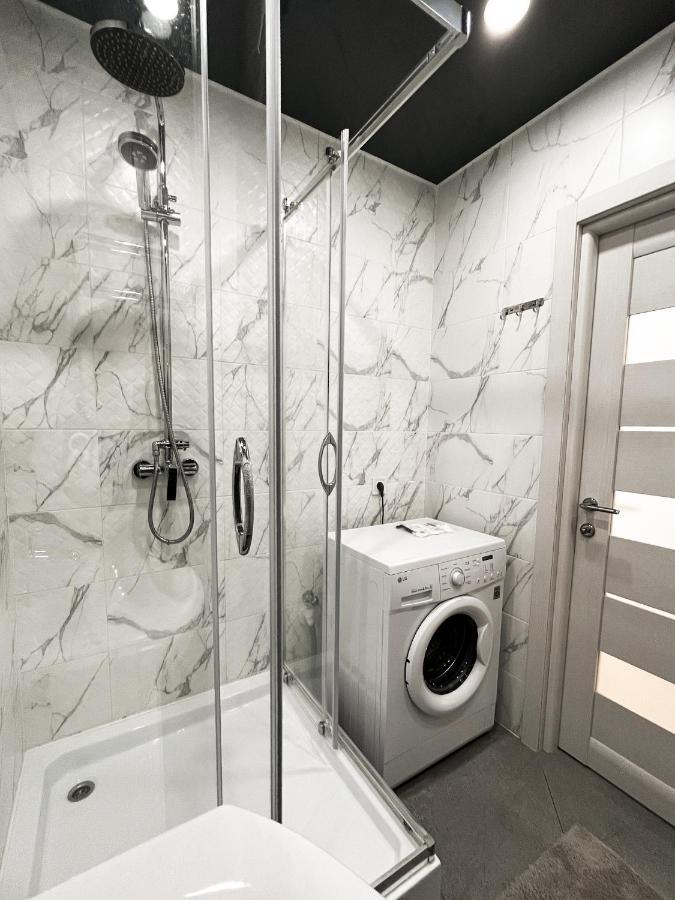 Світлі Апартаменти В Самому Центрі Біля Корпусного Парку - Мережа Helen Poltava Habitación foto
