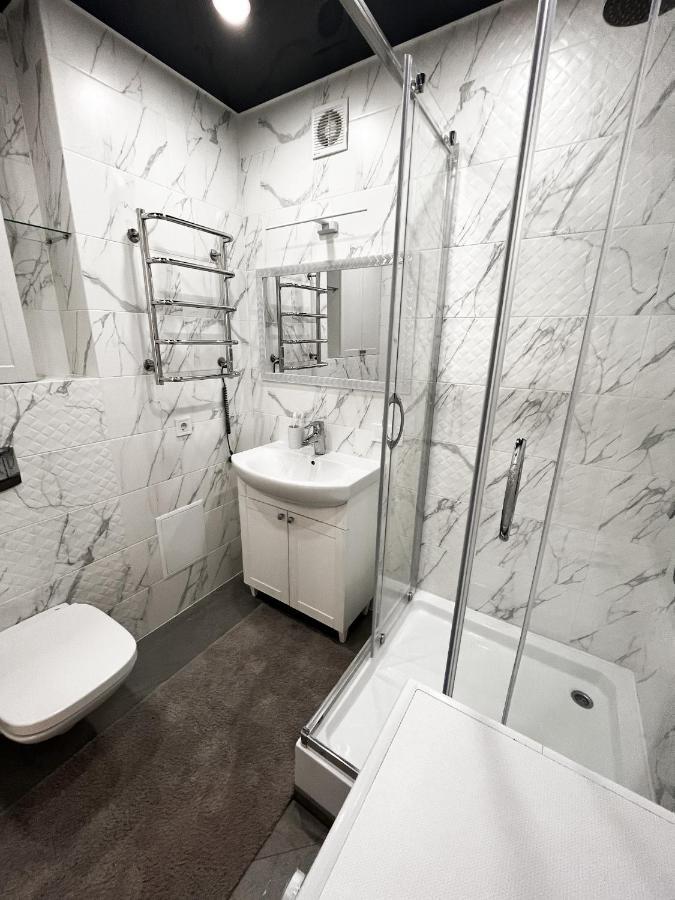Світлі Апартаменти В Самому Центрі Біля Корпусного Парку - Мережа Helen Poltava Habitación foto